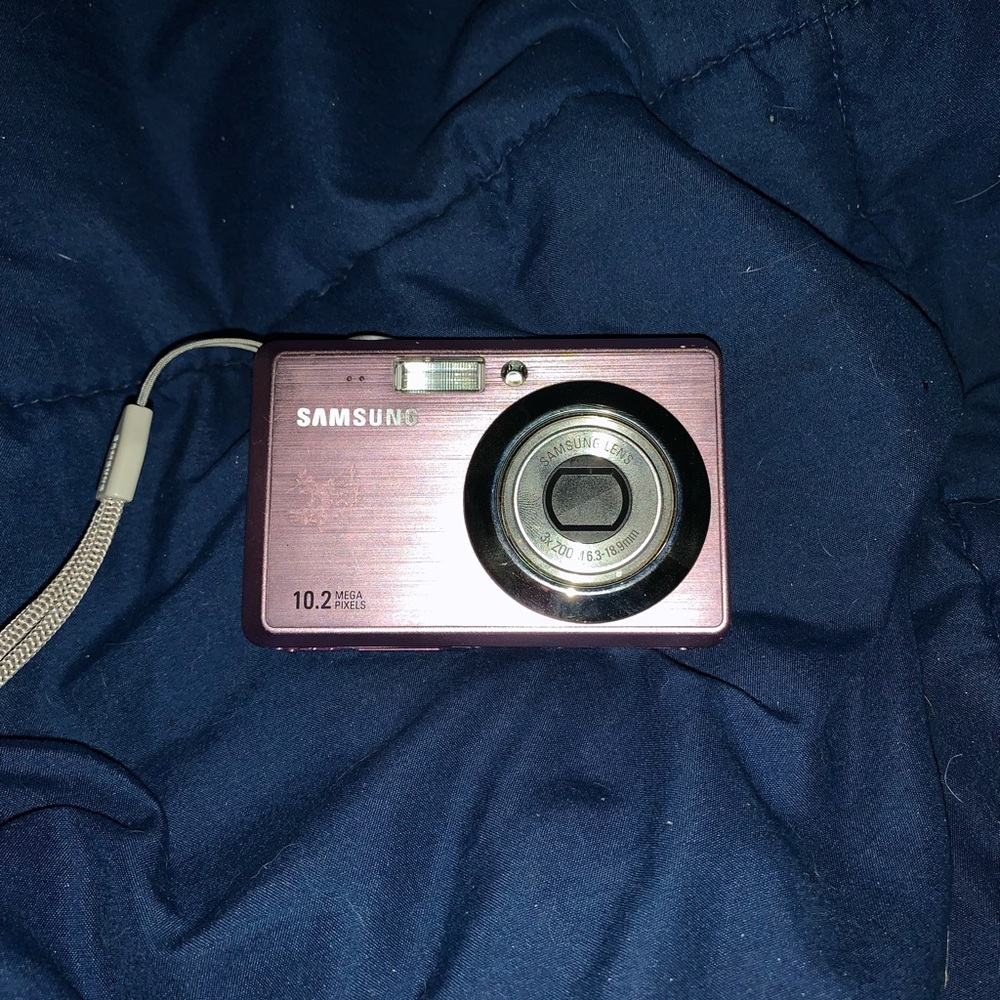 Pink Samsung SL102 Digital Camera